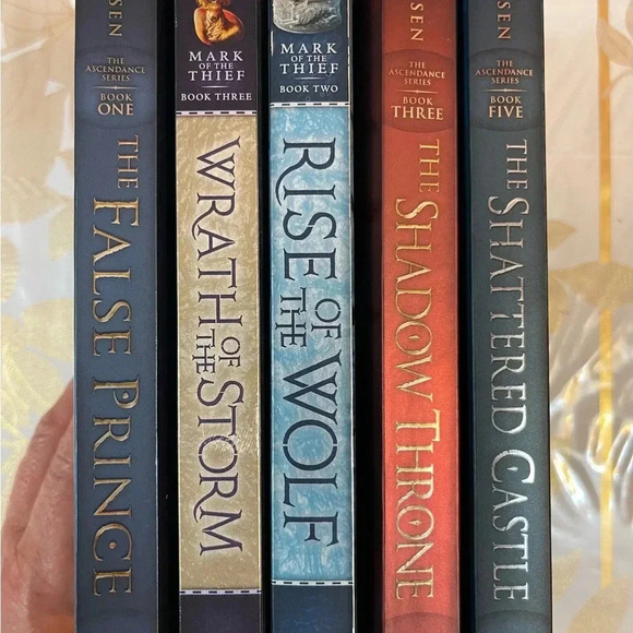 Lot/set of 5 JENNIFER A. NIELSEN books - Picture 2 of 7